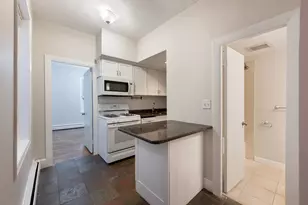 11 Revere St, Boston, MA 02114 - Photo 5