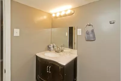 23 Jenness St, Springfield, MA 01104 - Photo 29
