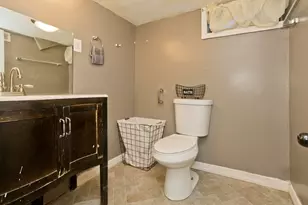 23 Jenness St, Springfield, MA 01104 - Photo 25