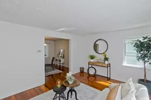 23 Jenness St, Springfield, MA 01104 - Photo 9