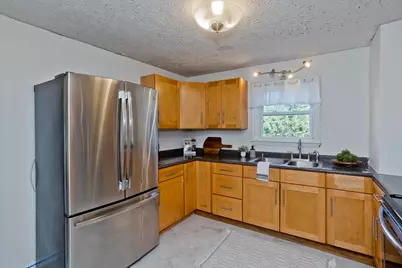 23 Jenness St, Springfield, MA 01104 - Photo 3