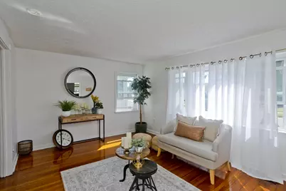 23 Jenness St, Springfield, MA 01104 - Photo 7