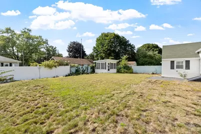 82 Russell St, Haverhill, MA 01830 - Photo 5
