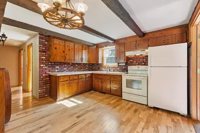 82 Russell St, Haverhill, MA 01830 - Photo 9
