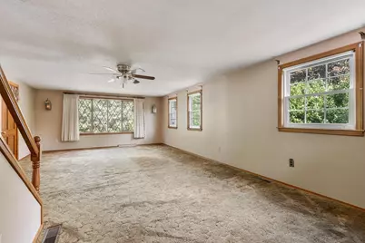 82 Russell St, Haverhill, MA 01830 - Photo 19