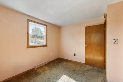 82 Russell St, Haverhill, MA 01830 - Photo 23