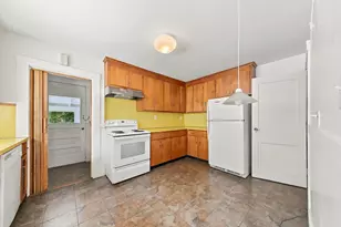 32-34 Grozier Rd, Cambridge, MA 02138 - Photo 9