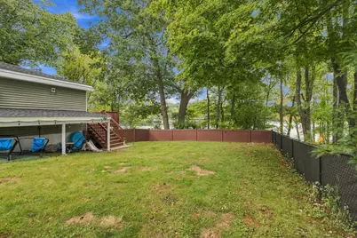 39 Lakeview Dr, Leominster, MA 01453 - Photo 11