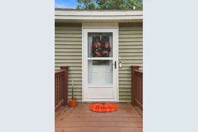 39 Lakeview Dr, Leominster, MA 01453 - Photo 5