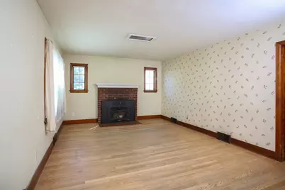 421 Elm St, Pittsfield, MA 01201 - Photo 11