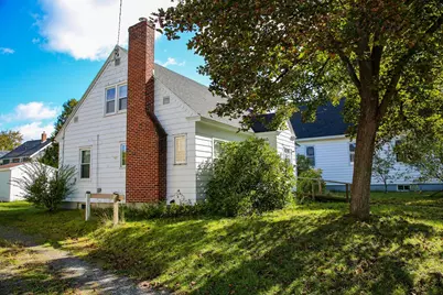 421 Elm St, Pittsfield, MA 01201 - Photo 3