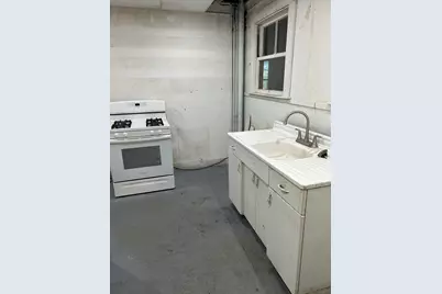 180 Grove St, Haverhill, MA 01832 - Photo 21