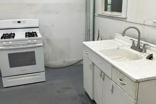 180 Grove St, Haverhill, MA 01832 - Photo 21