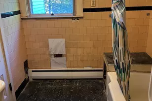 180 Grove St, Haverhill, MA 01832 - Photo 9