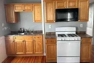 13 Social St, New Bedford, MA 02744 - Photo 9