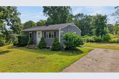 21 Timothy St, Fairhaven, MA 02719 - Photo 3
