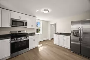 7 Maxwell St, Taunton, MA 02780 - Photo 5