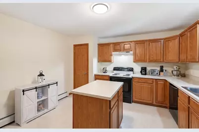 36 Ludlow Road, Chicopee, MA 01020 - Photo 7