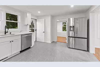 186 Pleasant St, Lunenburg, MA 01462 - Photo 15