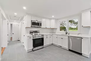 186 Pleasant St, Lunenburg, MA 01462 - Photo 13
