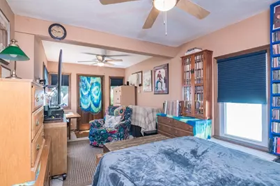 134 Eddywood St, Springfield, MA 01118 - Photo 17
