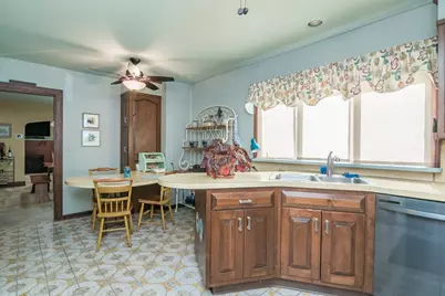 134 Eddywood St, Springfield, MA 01118 - Photo 15