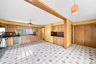 13 Knowlton St, Somerville, MA 02145 - Photo 25