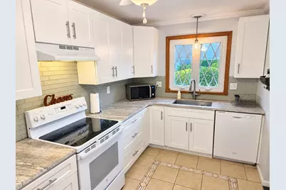 185 Porter Lake Dr #185, Springfield, MA 01106 - Photo 3