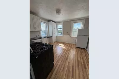1076 Washington #7, Norwood, MA 02062 - Photo 5