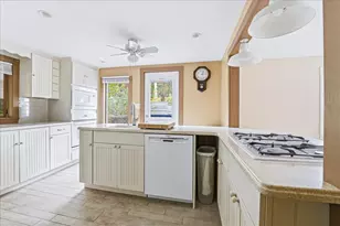 6 Ledgeville Ave, Foxboro, MA 02035 - Photo 9