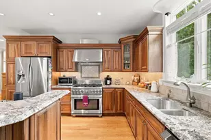 129 Summer St, Andover, MA 01810 - Photo 9