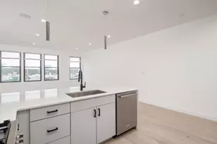 340 W 2nd St, Boston, MA 02127 - Photo 7