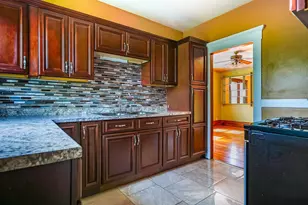228 Brook St, New Bedford, MA 02746 - Photo 5