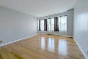22 Chestnut Pl, Brookline, MA 02445 - Photo 7