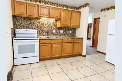 34 Dorchester St, Worcester, MA 01610 - Photo 9