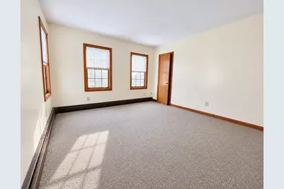 34 Dorchester St, Worcester, MA 01610 - Photo 11