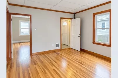 27 Mystic Ave #1, Lynn, MA 01904 - Photo 3