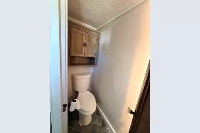 860 Pleasant St, Worcester, MA 01602 - Photo 13