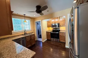 860 Pleasant St, Worcester, MA 01602 - Photo 11
