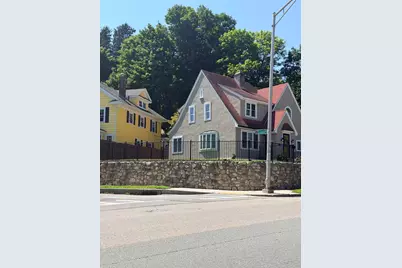 860 Pleasant St, Worcester, MA 01602 - Photo 3