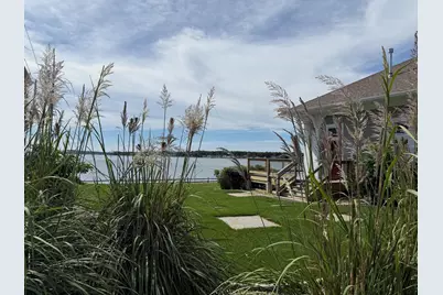 107 Bluff Ave, Swansea, MA 02777 - Photo 17