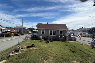 107 Bluff Ave, Swansea, MA 02777 - Photo 3