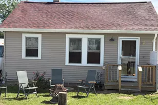 107 Bluff Ave, Swansea, MA 02777 - Photo 1