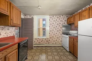 6 Chatham Pl, Worcester, MA 01609 - Photo 9