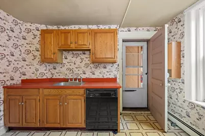 6 Chatham Pl #8, Worcester, MA 01609 - Photo 11