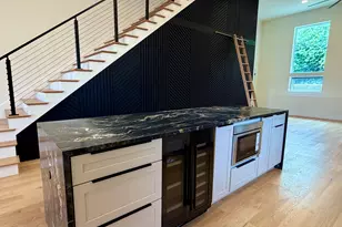 1001 Shirley St, Winthrop, MA 02152 - Photo 5