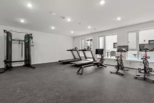 267 Old Colony Ave, Boston, MA 02127 - Photo 11