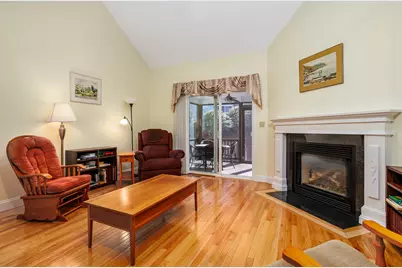 37 Acorn Ave #37, Fitchburg, MA 01420 - Photo 5