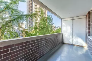 9 Hawthorne Pl, Boston, MA 02114 - Photo 11