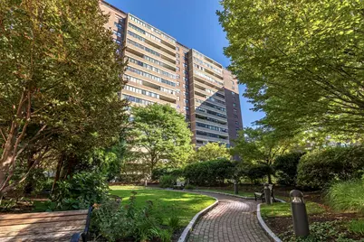 9 Hawthorne Place #7G, Boston, MA 02114 - Photo 1